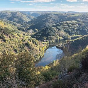 55 balades à pied en Châtaigneraie Cantalienne