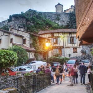 Visite nocturne aux lanternes commentée de Laroquebrou